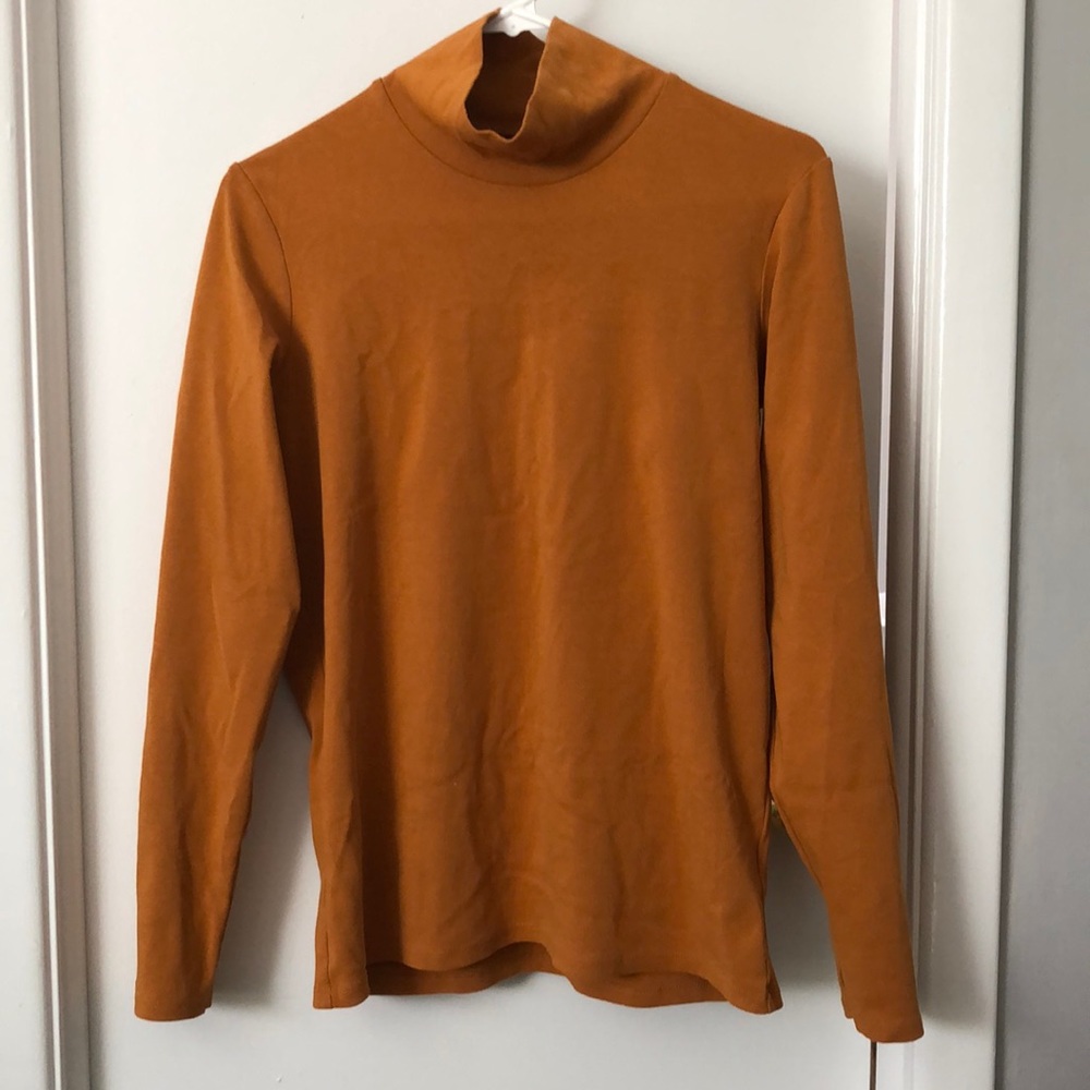Uniqlo turtle neck